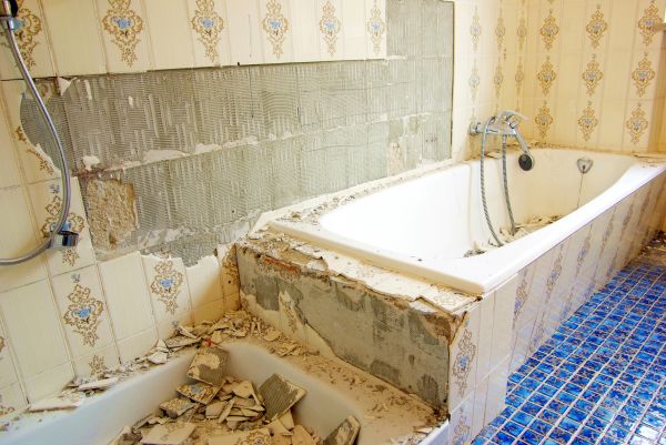 Bathtub Demolition in Ellijay